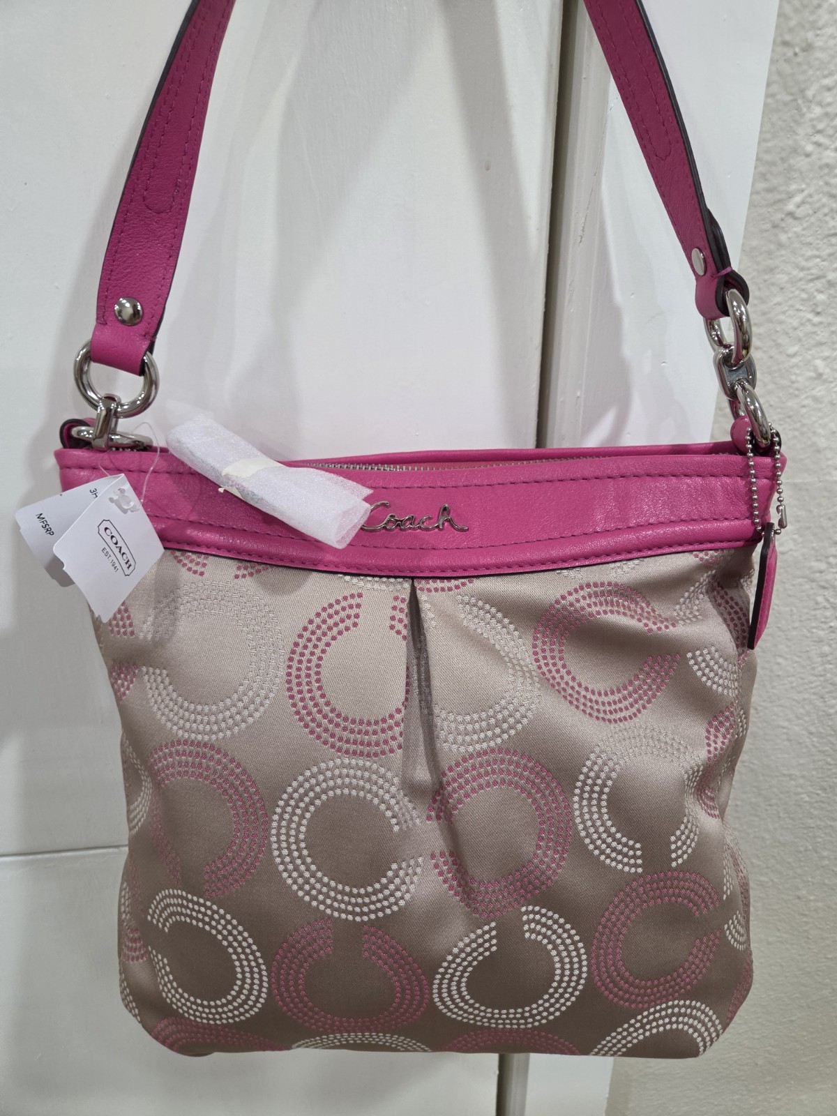 COACH nwt Signature Crossbody COACH nwt Signature Crossbody