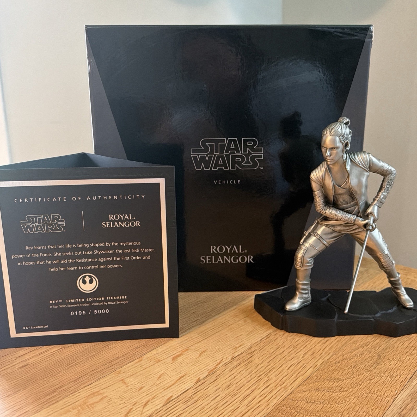 ROYAL SELANGOR Star Wars Rey Pewter Statue Limited Edition of 5,000 Worldwide ROYAL SELANGOR Star Wars Rey Pewter Statue Limited Edition of 5,000 Worldwide