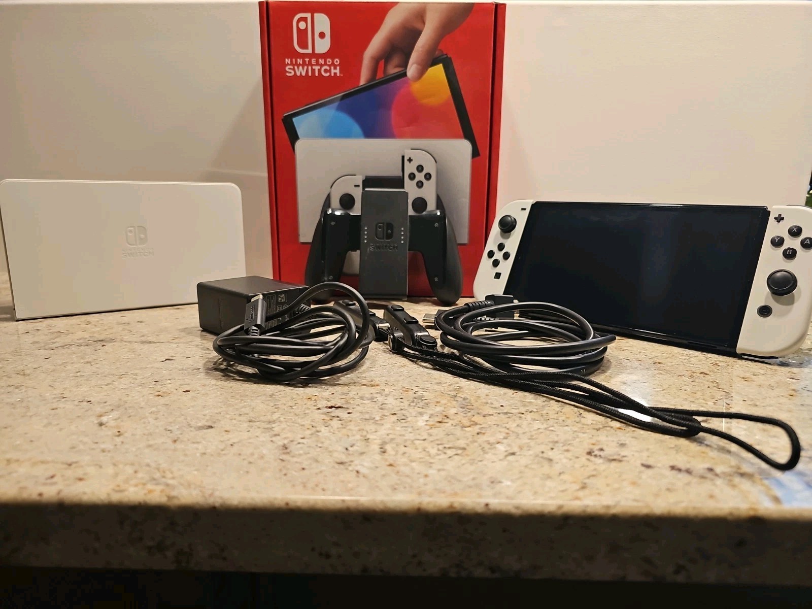 Nintendo Switch OLED Model - 64GB/White (HEGSKAAAA)