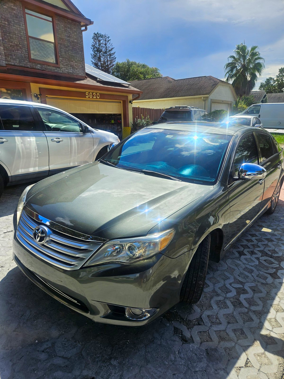 2011 Toyota Avalon BASE 2011 Toyota Avalon BASE