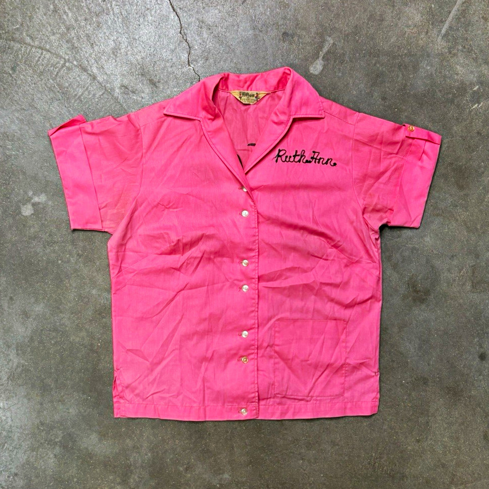Hilton Pink Short Sleeve Button-Up Bowling Shirt Embroidered Ruth Ann Pockets