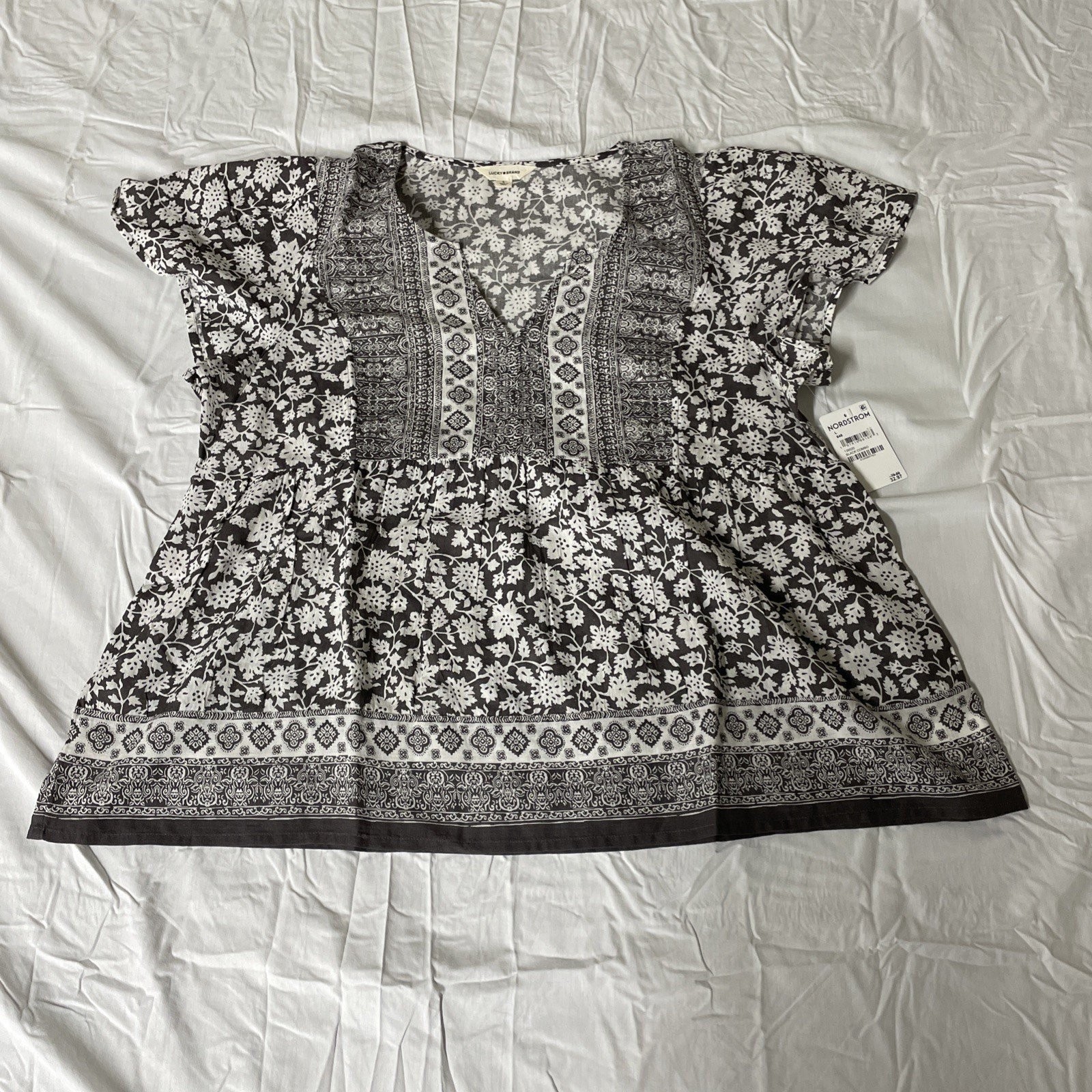 Lucky Brand Mix Print Black Combo V-Neck Ruffled Blouse Top Women\'s Large L Lucky Brand Mix Print Black Combo V-Neck Ruffled Blouse Top Women\'s Large L
