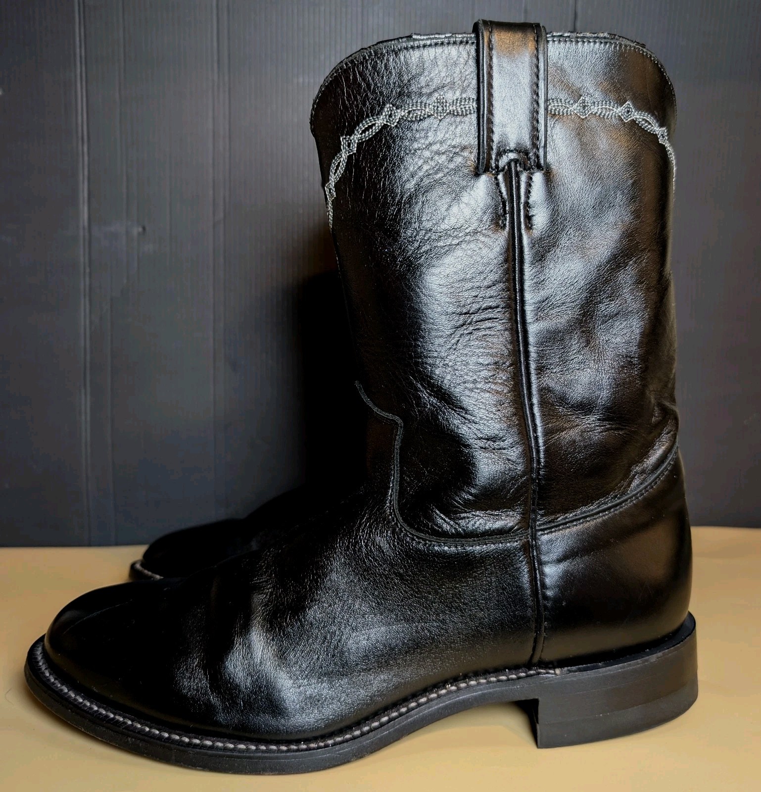 Justin  Men\'s Royal Black Cow Hide 3233 Full Welt Single Stitch Leather Size 8