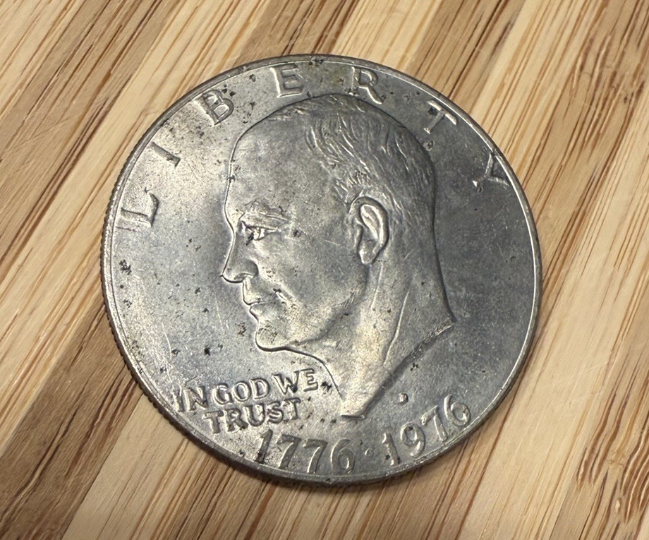 Vintage 1976 Eisenhower Bicentennial Dollar
