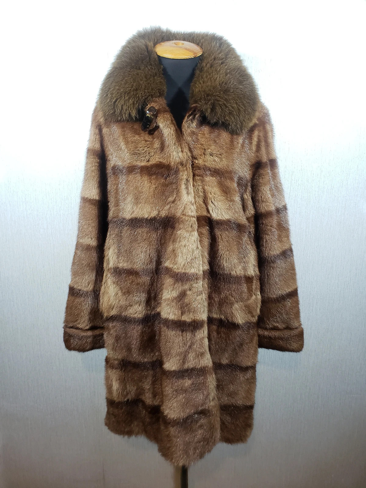Vintage Genuine Fur Brown Coat: Fox Fur Collar, Trapezoid Cut