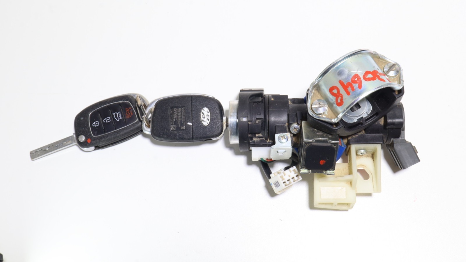2013-2019 HYUNDAI SANTA FE IGNITION SWITCH LOCK  W/KEYS & IMMOBILIZER OEM.