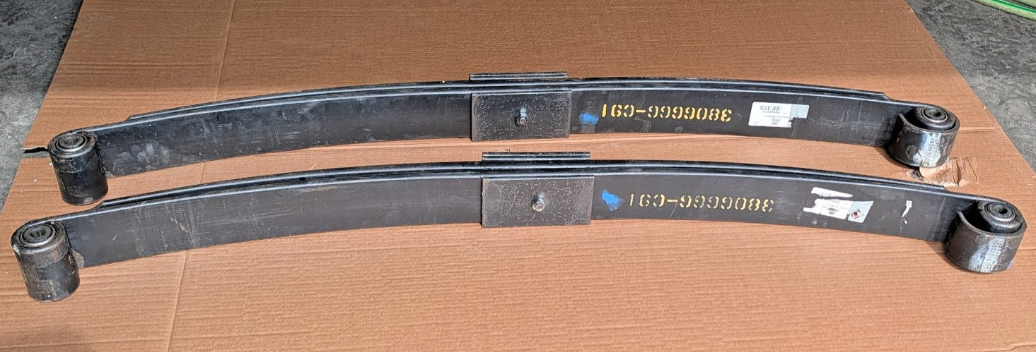 Pair 3806666C91 International 12,000 LB Front Spring 8600 Prostar 9200 9400 NEW