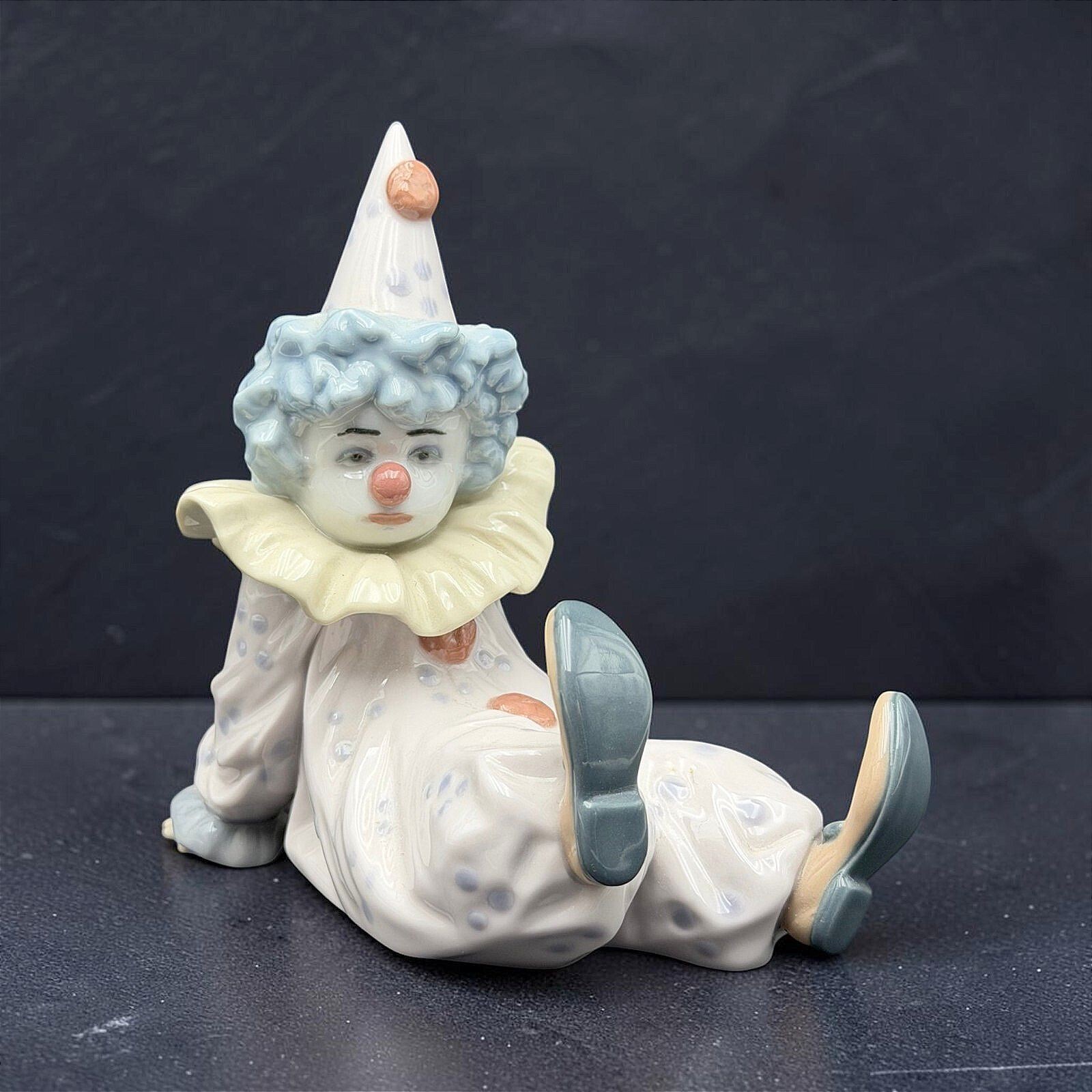 Vtg Lladro #5812 Sitting Clown \ Vtg Lladro #5812 Sitting Clown \