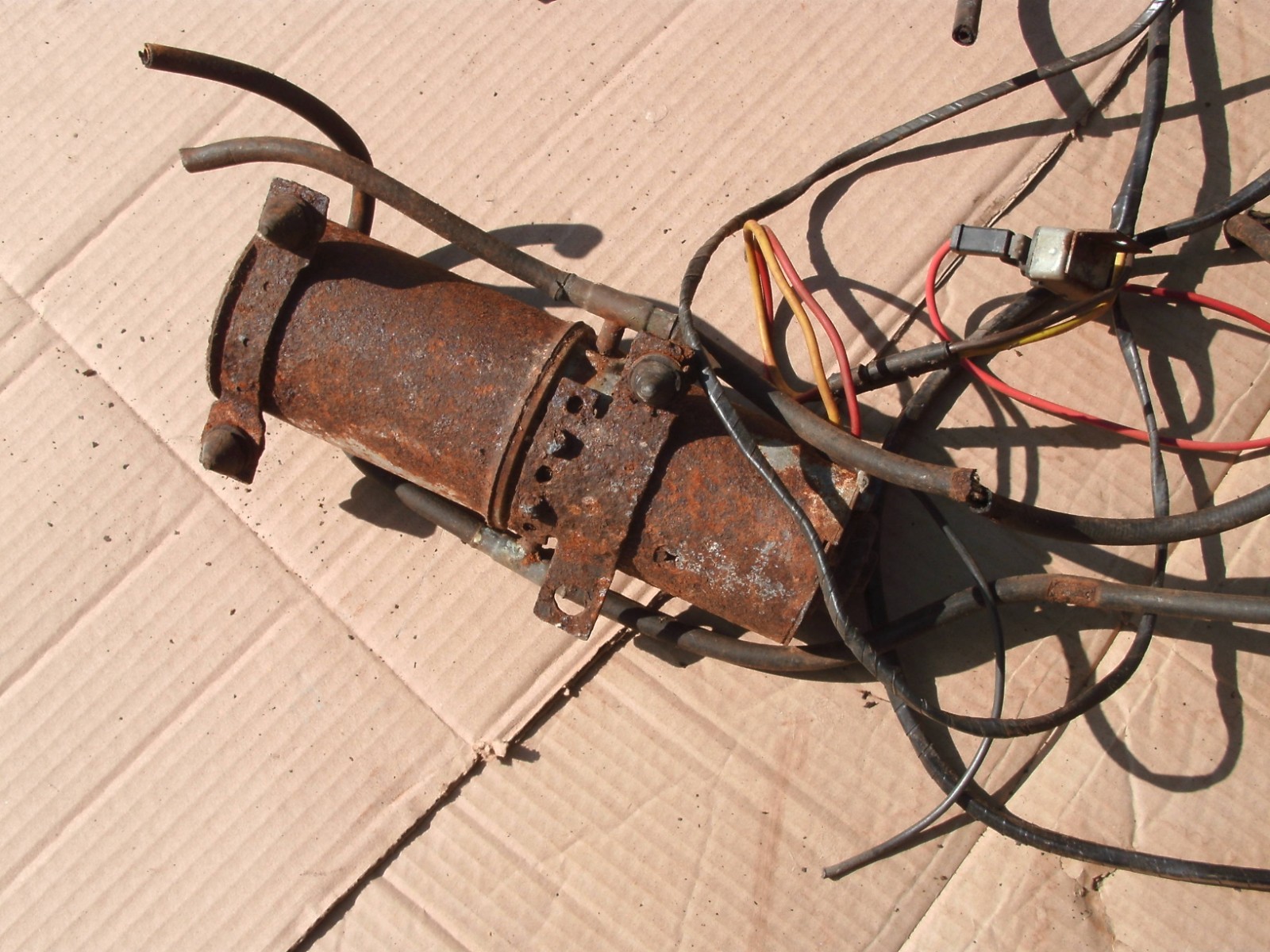 1964-65  Mopar B Body  Coronet Convertible Motor. Pump for parts Or Restore