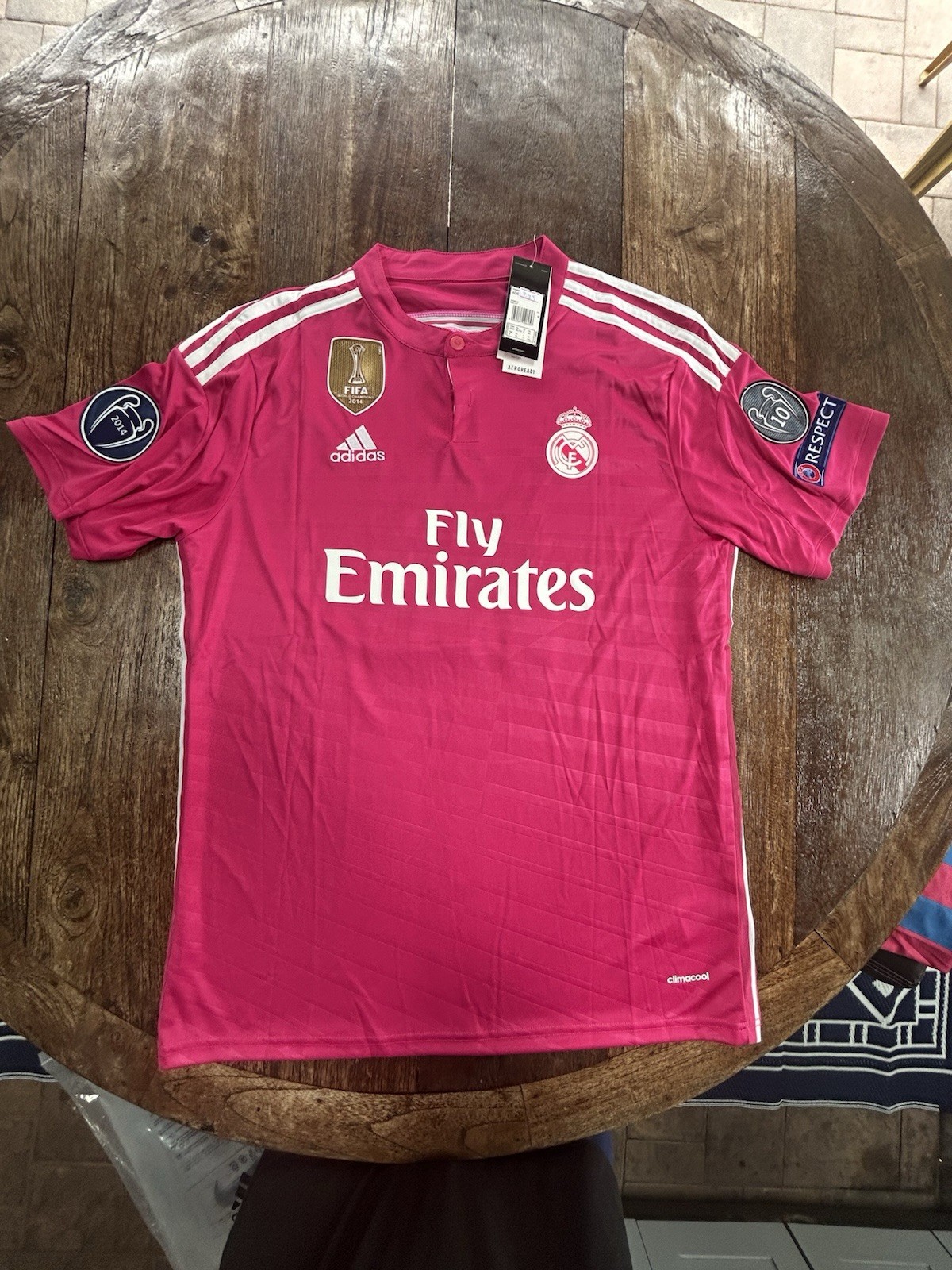 New Retro 2014/2015 Real Madrid Chicharito #14 Pink Soccer Jersey Men\'s New Retro 2014/2015 Real Madrid Chicharito #14 Pink Soccer Jersey Men\'s
