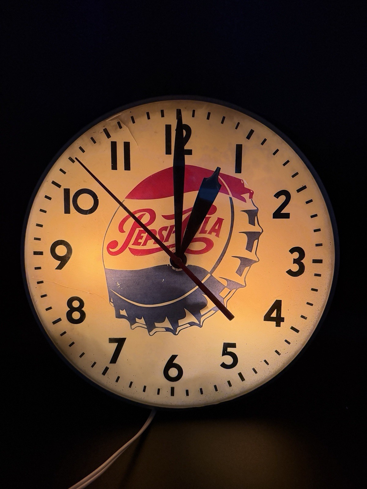 Pepsi Cola Advertising Electric Wall Clock Pepsi Bottle Cap Vintage 1960s