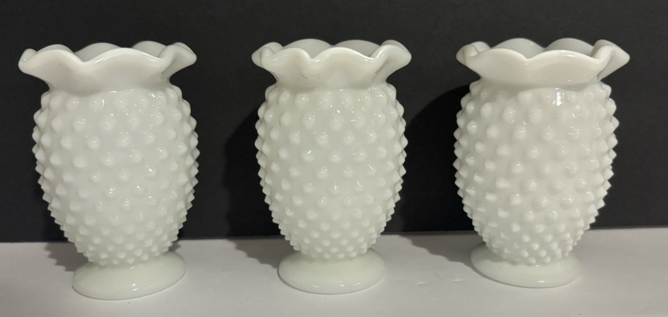 Vintage Fenton Hobnail base small ruffled vase Vintage Fenton Hobnail base small ruffled vase
