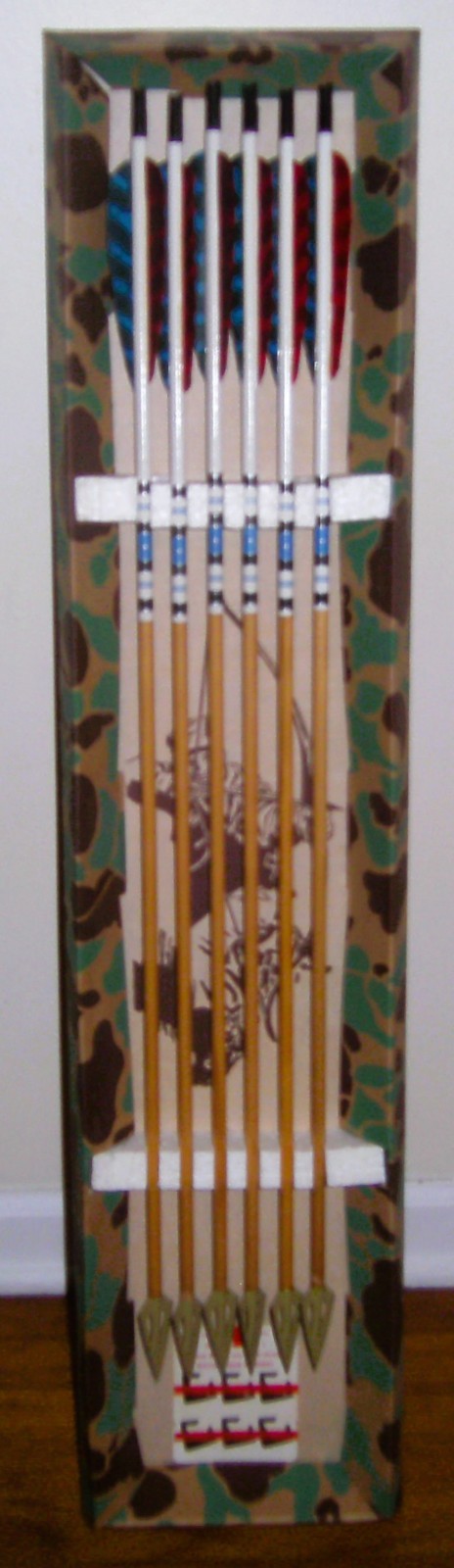 Vintage Never Used Box Of 6 Stemmler Arrows w/ Bear Broadheads Bleeders On Card Vintage Never Used Box Of 6 Stemmler Arrows w/ Bear Broadheads Bleeders On Card