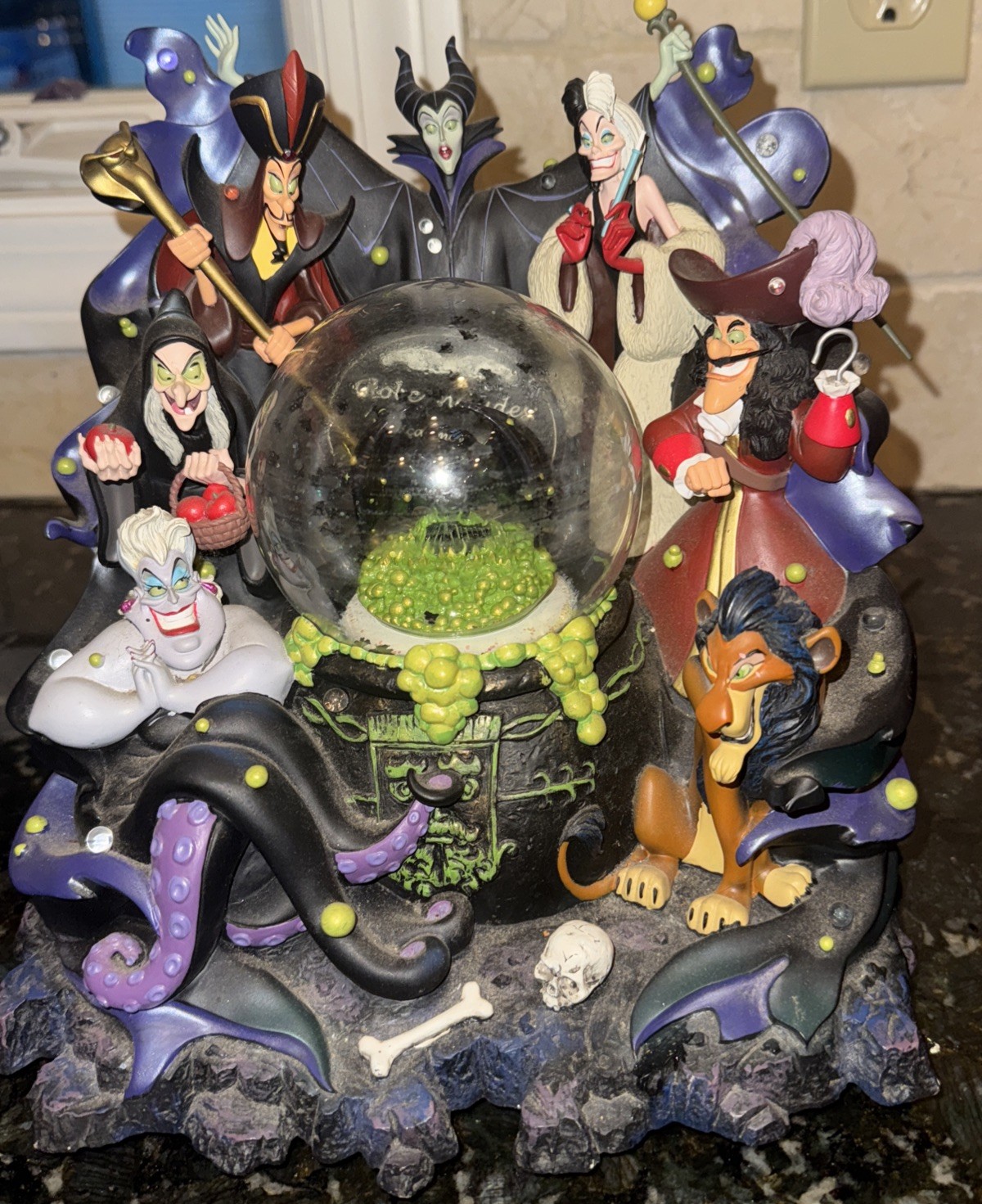 Tha Art of Disney Villains Musical Snow Globe. Park Exclusive Limited Edition Tha Art of Disney Villains Musical Snow Globe. Park Exclusive Limited Edition
