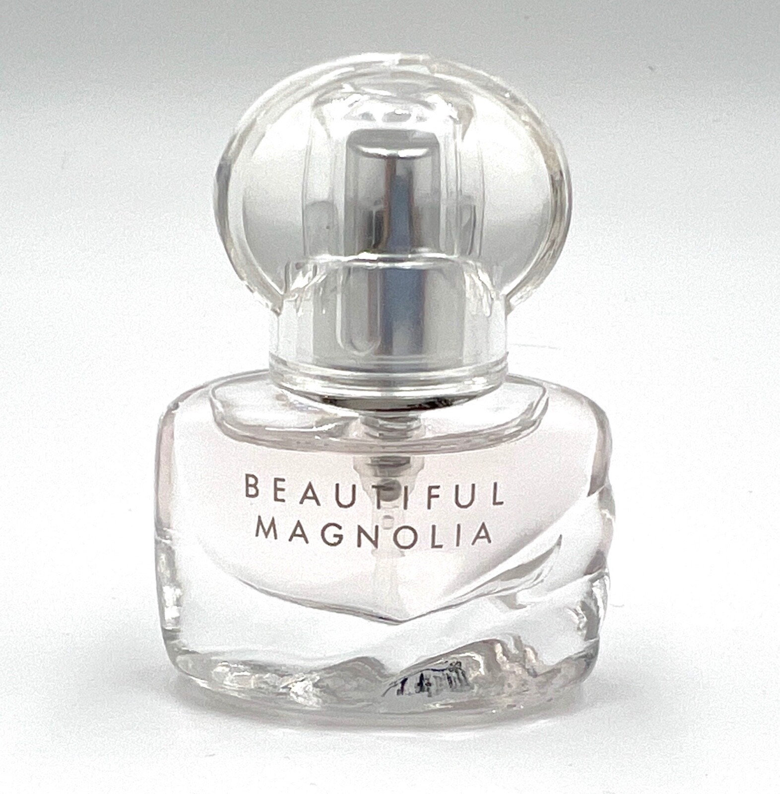 New  Estee Lauder Beautiful Magnolia Eau De PARFUM, Travel Size Spray .14oz/4ml
