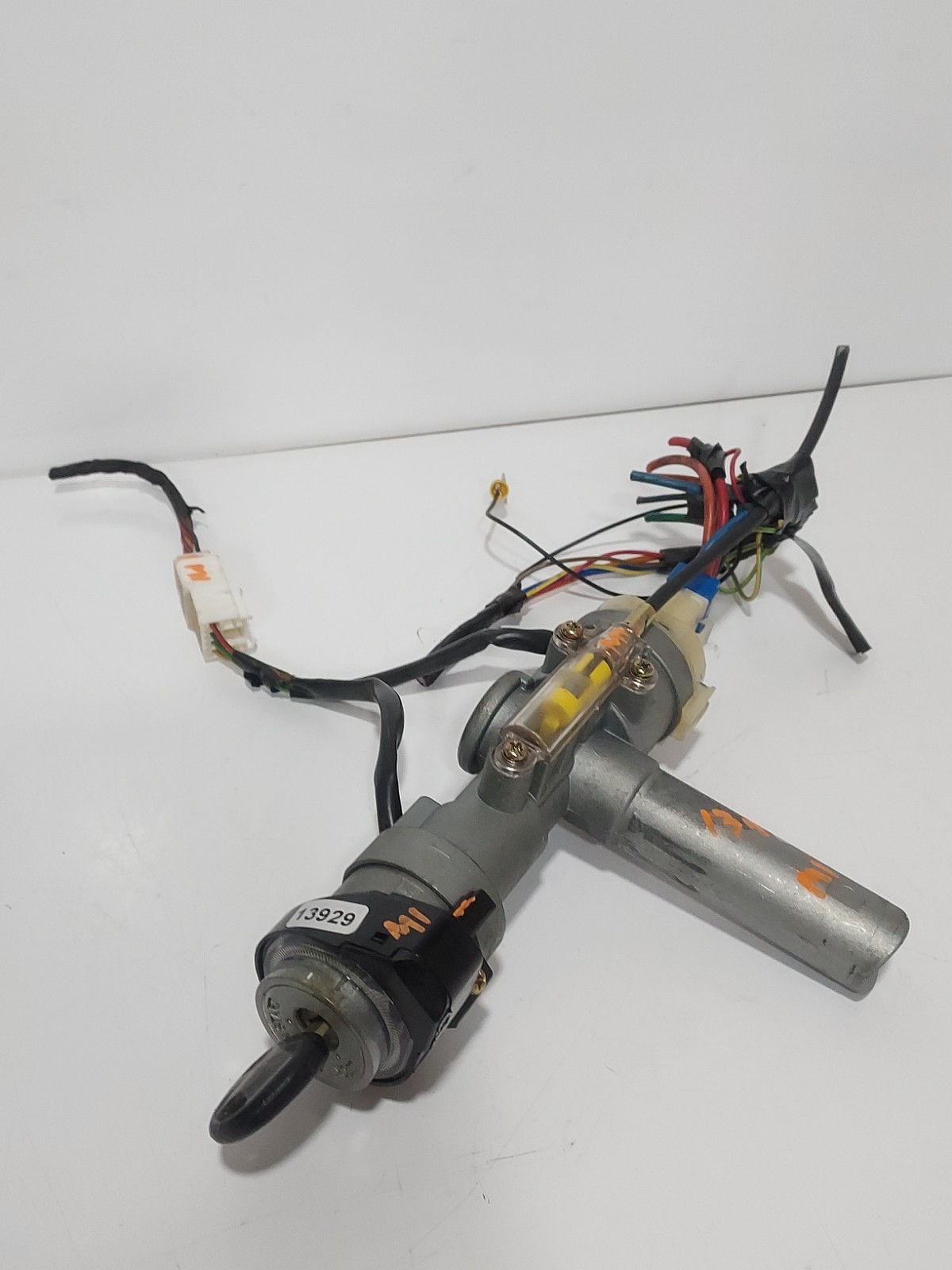 2001-2006 Hyundai Santa Fe Ignition Switch Lock Cylinder Assembly w/ Key OEM 2001-2006 Hyundai Santa Fe Ignition Switch Lock Cylinder Assembly w/ Key OEM