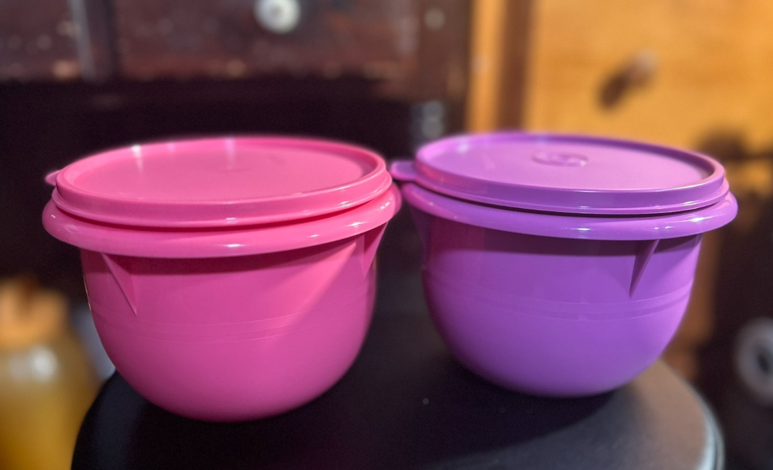 Tupperware Small Mixing Bowls 5 Cup Set of 2 pink &purple New Tupperware Small Mixing Bowls 5 Cup Set of 2 pink &purple New