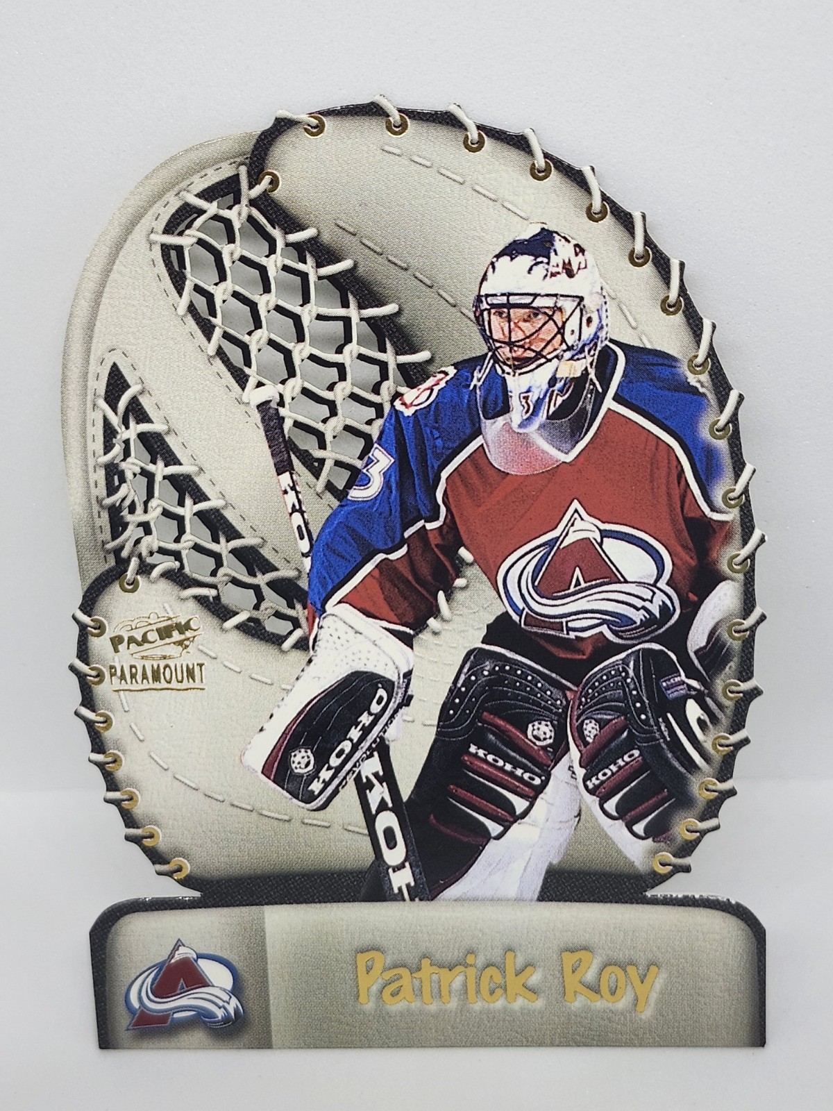1998-99 Pacific Paramount Glove Side Laser Cuts Patrick Roy #6 HOF