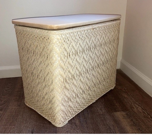 Vintage 1979 Burlington Basket Co Woven Hamper Storage Chest Lid Laundry Basket