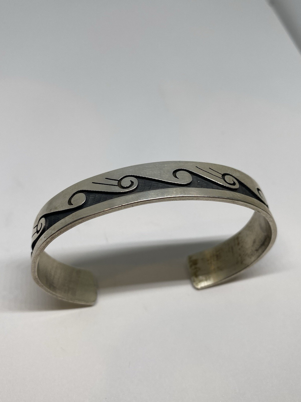 28g STERLING SILVER OVERLAY NATIVE AMERICAN WAVES HOPI FETISH CUFF BRACELET