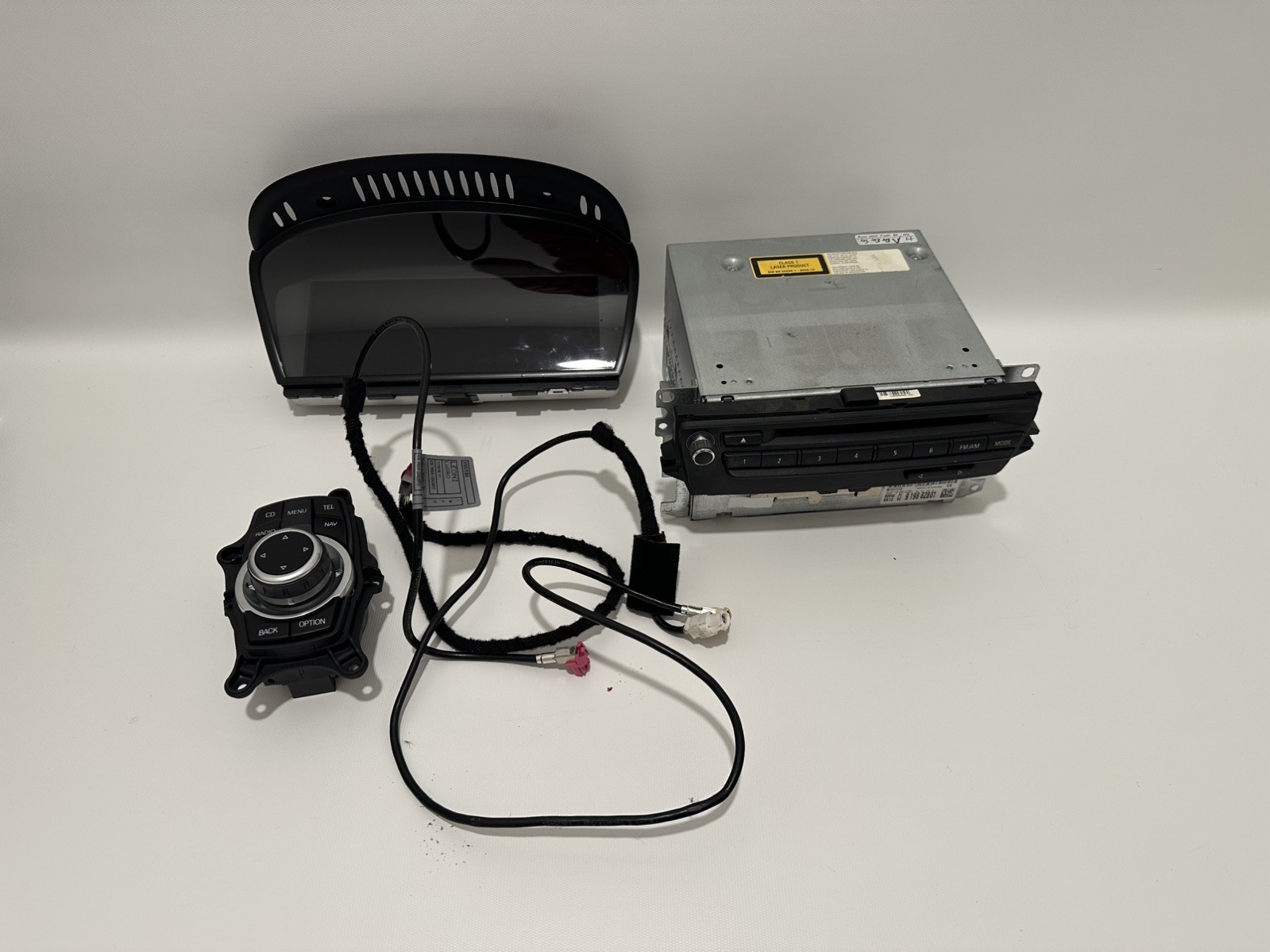 BMW e90 e92 335i CIC iDrive Navigation Display SET OEM BMW e90 e92 335i CIC iDrive Navigation Display SET OEM