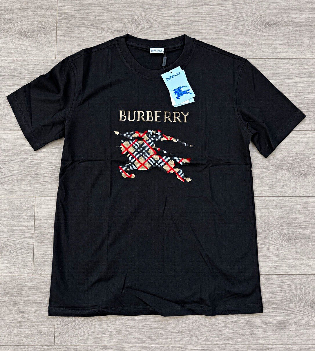 Burberry Men’s Black Logo Graphic Print Crew Neck Short Sleeve T-Shirt M Burberry Men’s Black Logo Graphic Print Crew Neck Short Sleeve T-Shirt M
