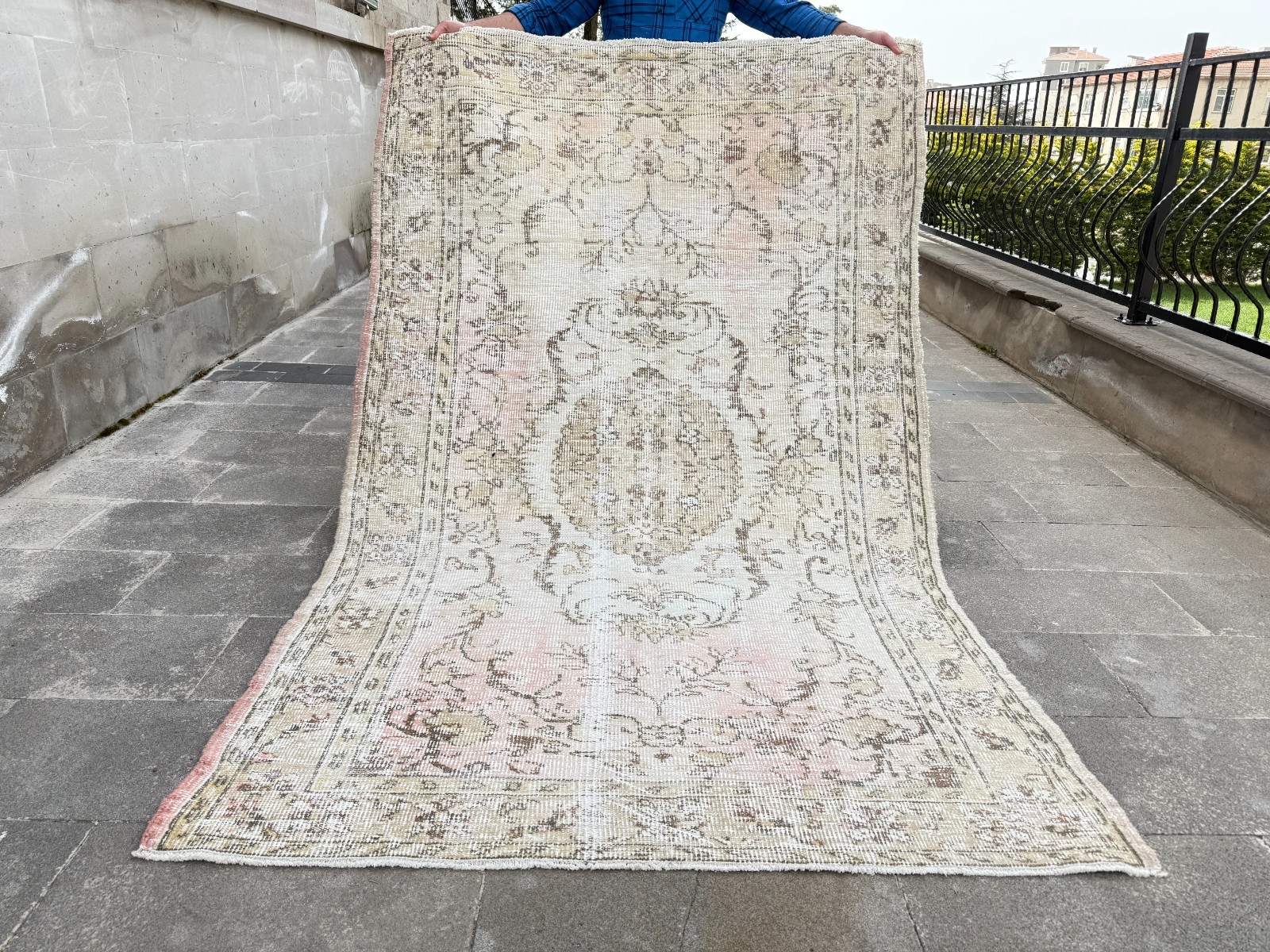 5x8 Vintage Turkish Rug Muted Pink Beige Oushak Distressed Wool