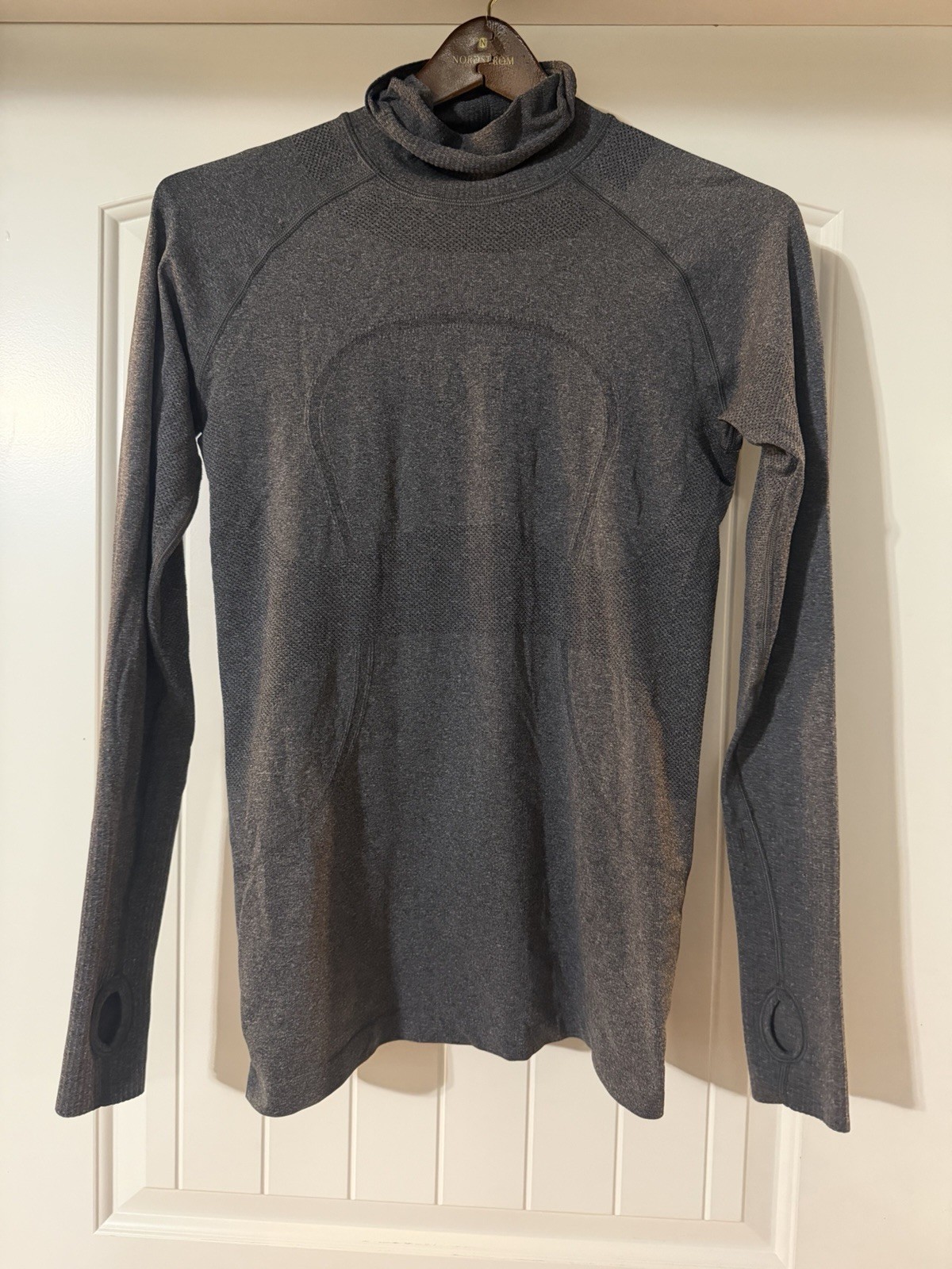 Lululemon Women\'s Run Swiftly Turtleneck Dark Gray Long Sleeve Workout Sz 10