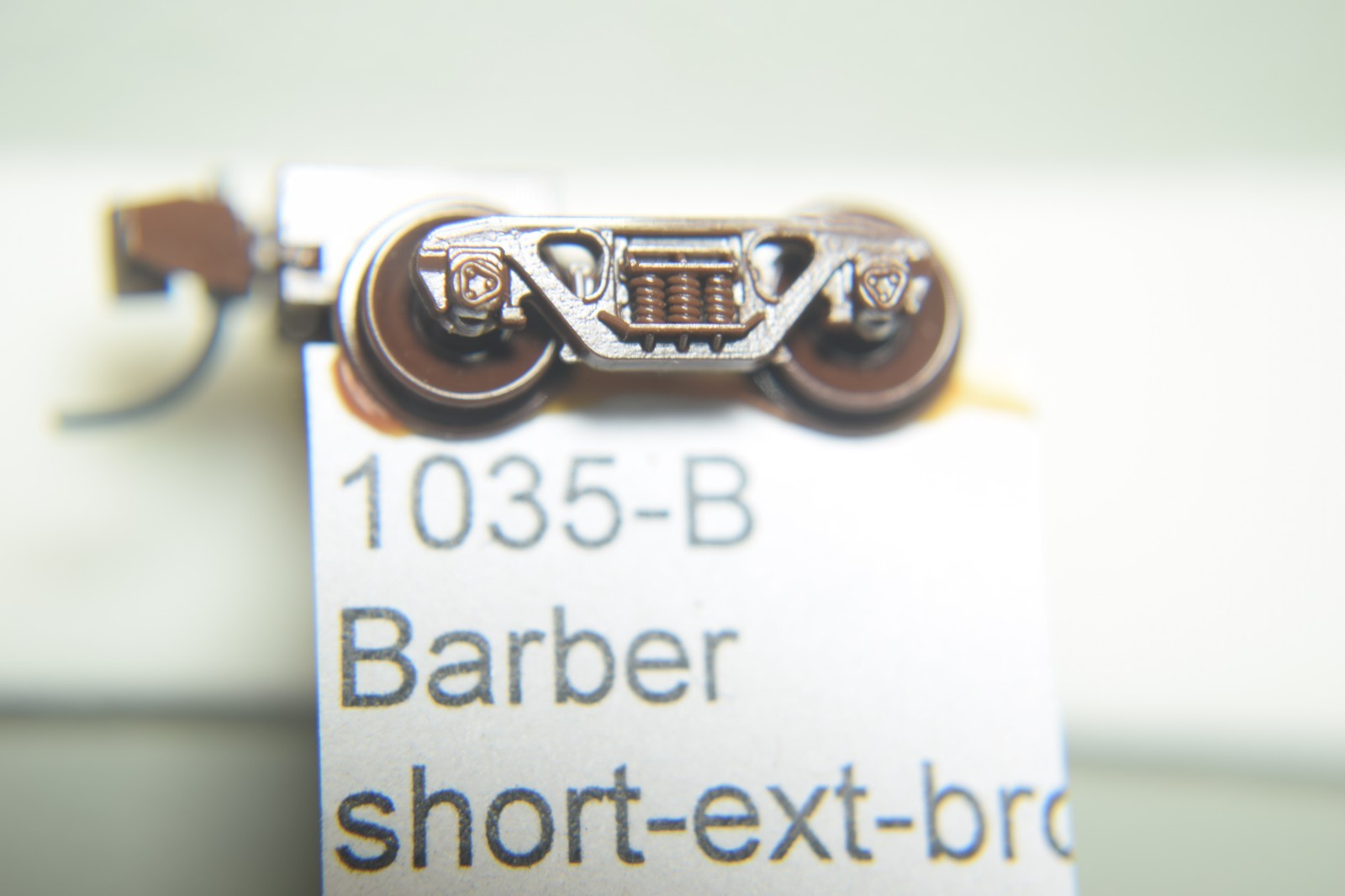 1035-10-B Authentic MICRO-TRAINS QUALITY USA BARBER R.B. TRUCKS 10 PK w/SHORT