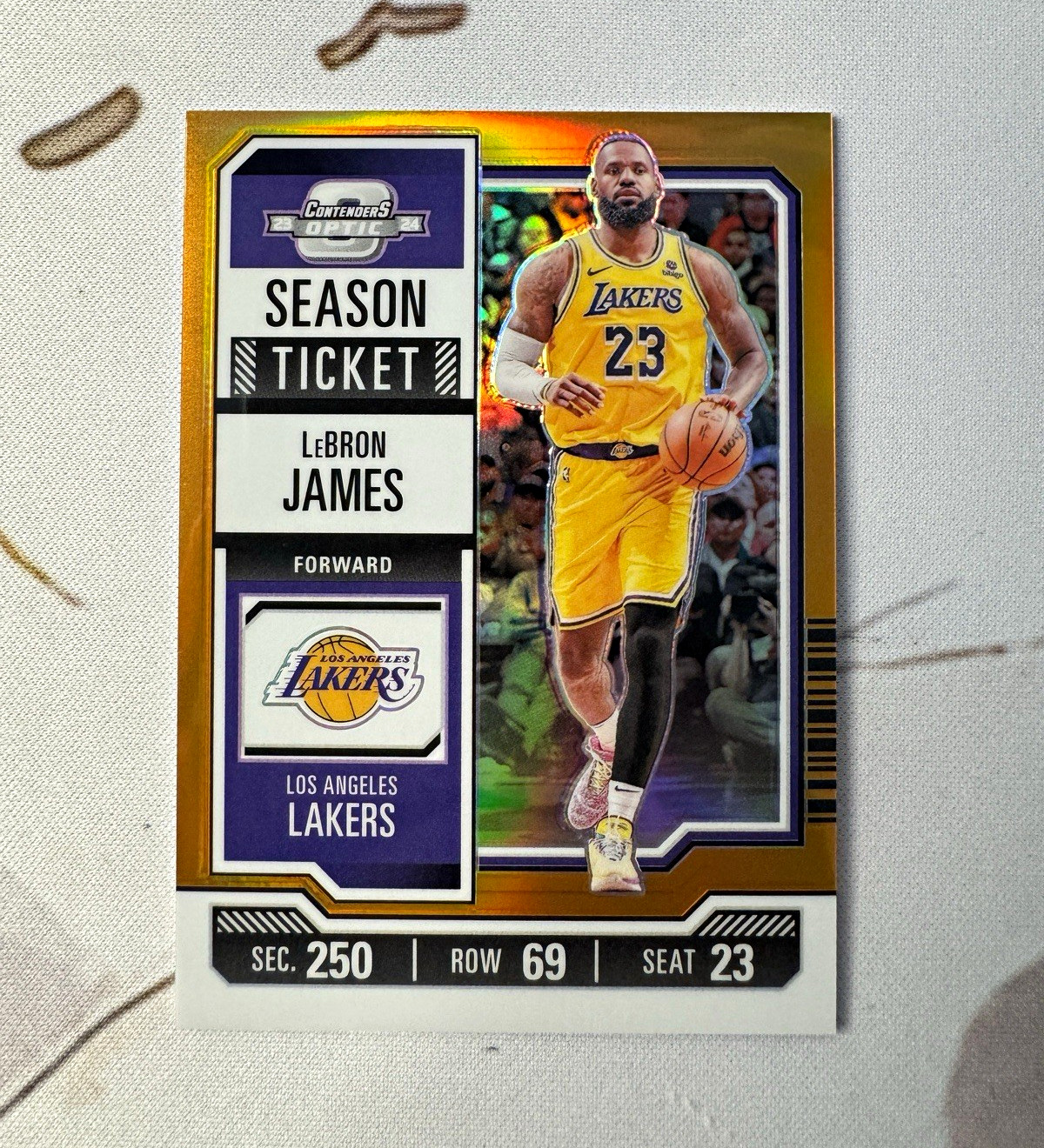Panini Contenders Optic 2023-24 - LeBron James Season Ticket #90 Prizm 19/49