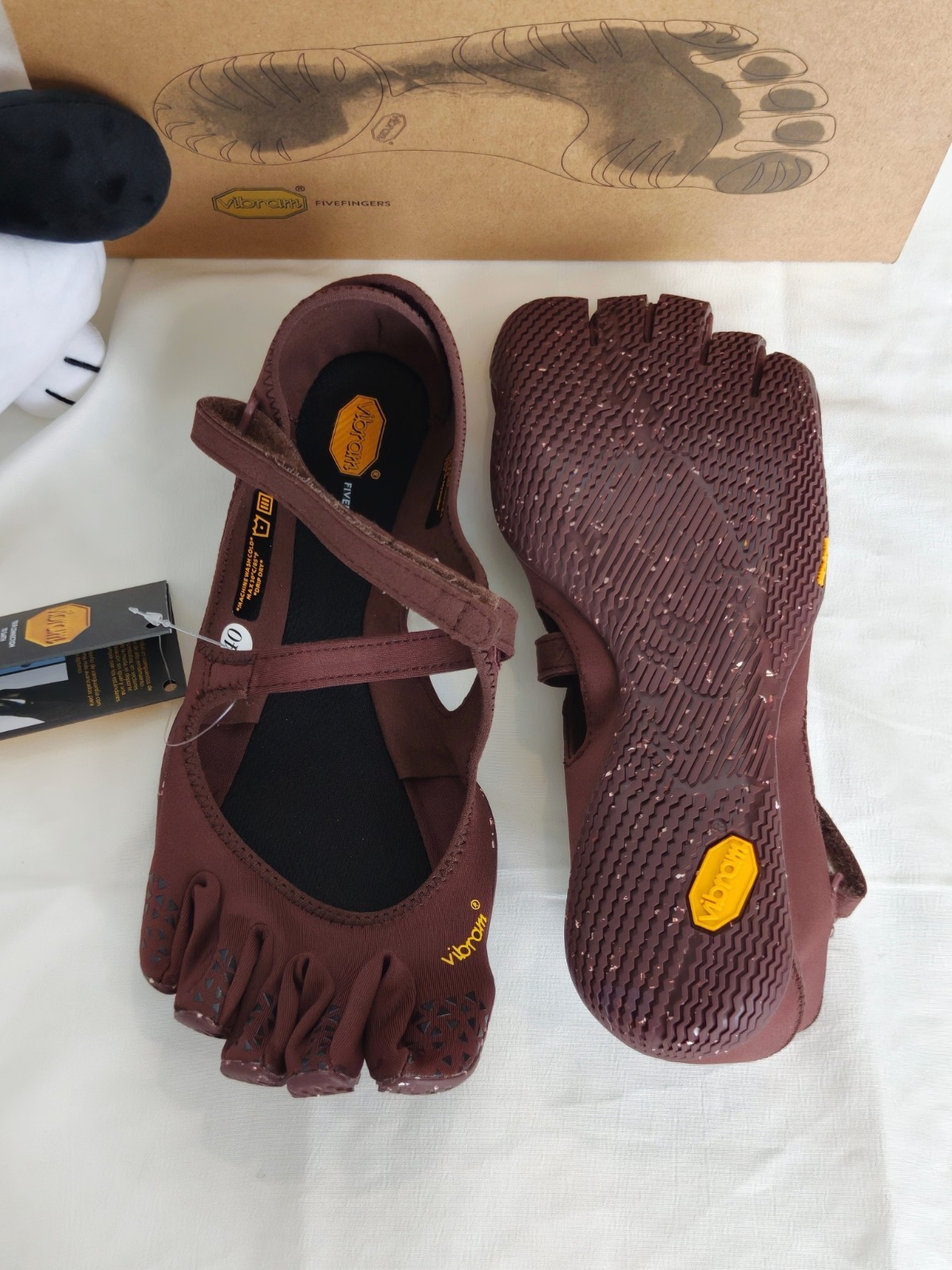 Vibram FiveFingers Women's V-Soul Chestnut Brown Barefoot Yoga Gym Sneaker