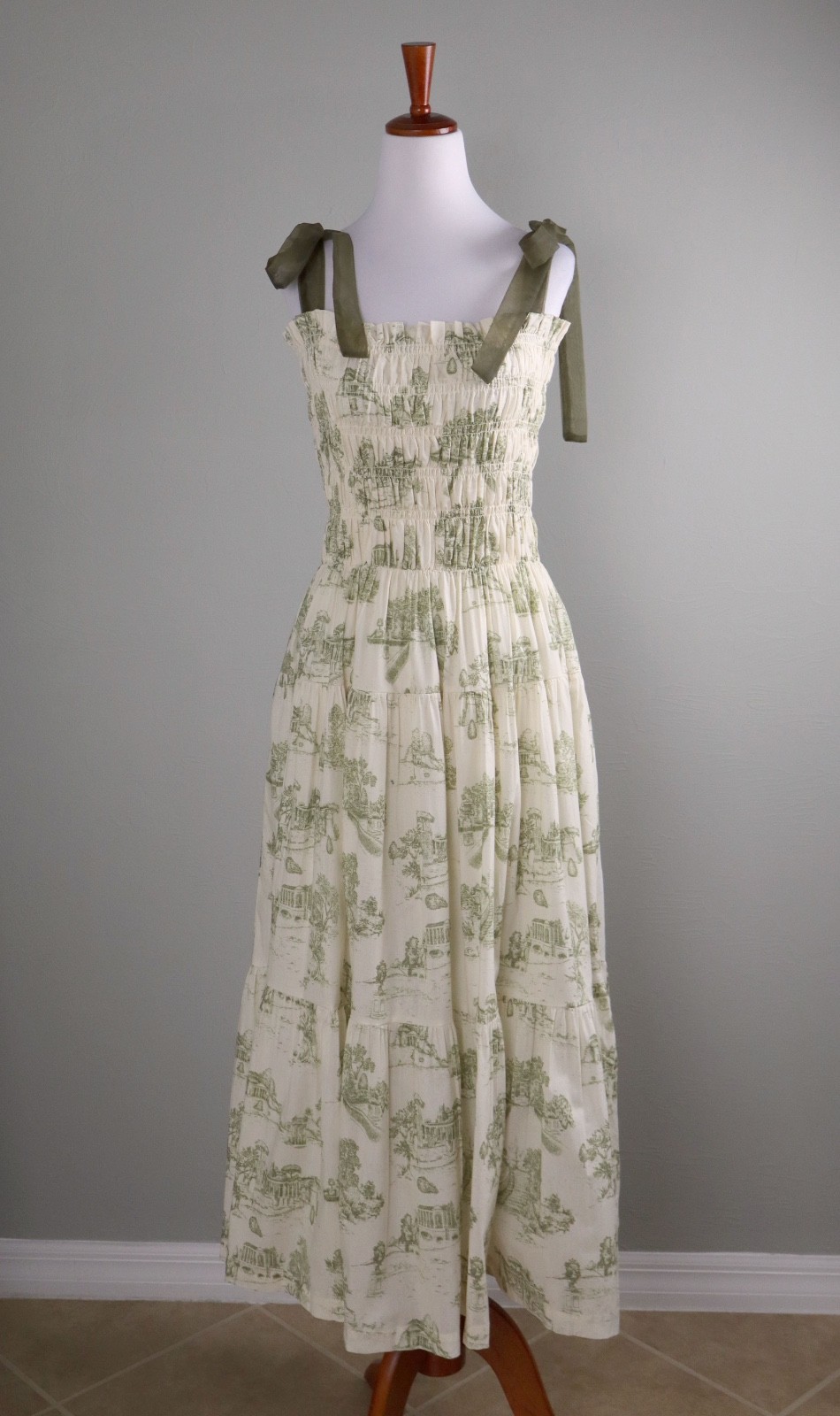 EN SAISON NEW $168 Geraldine Tiered Smocked A-Line Maxi Dress Size Small