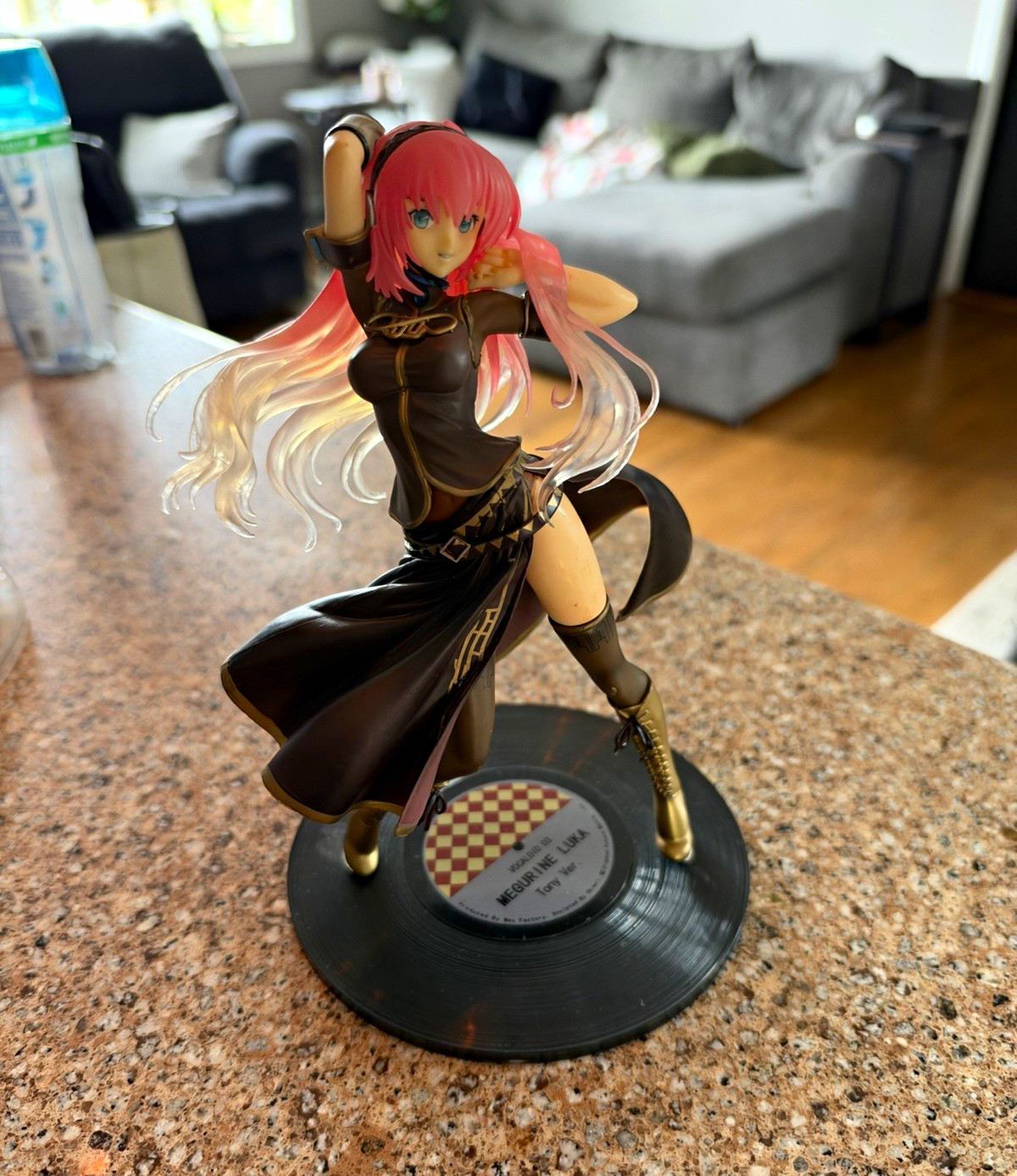 Megurine Luka Anime & Manga Figure Black Dress Pink Hair on Record-Style Base Megurine Luka Anime & Manga Figure Black Dress Pink Hair on Record-Style Base