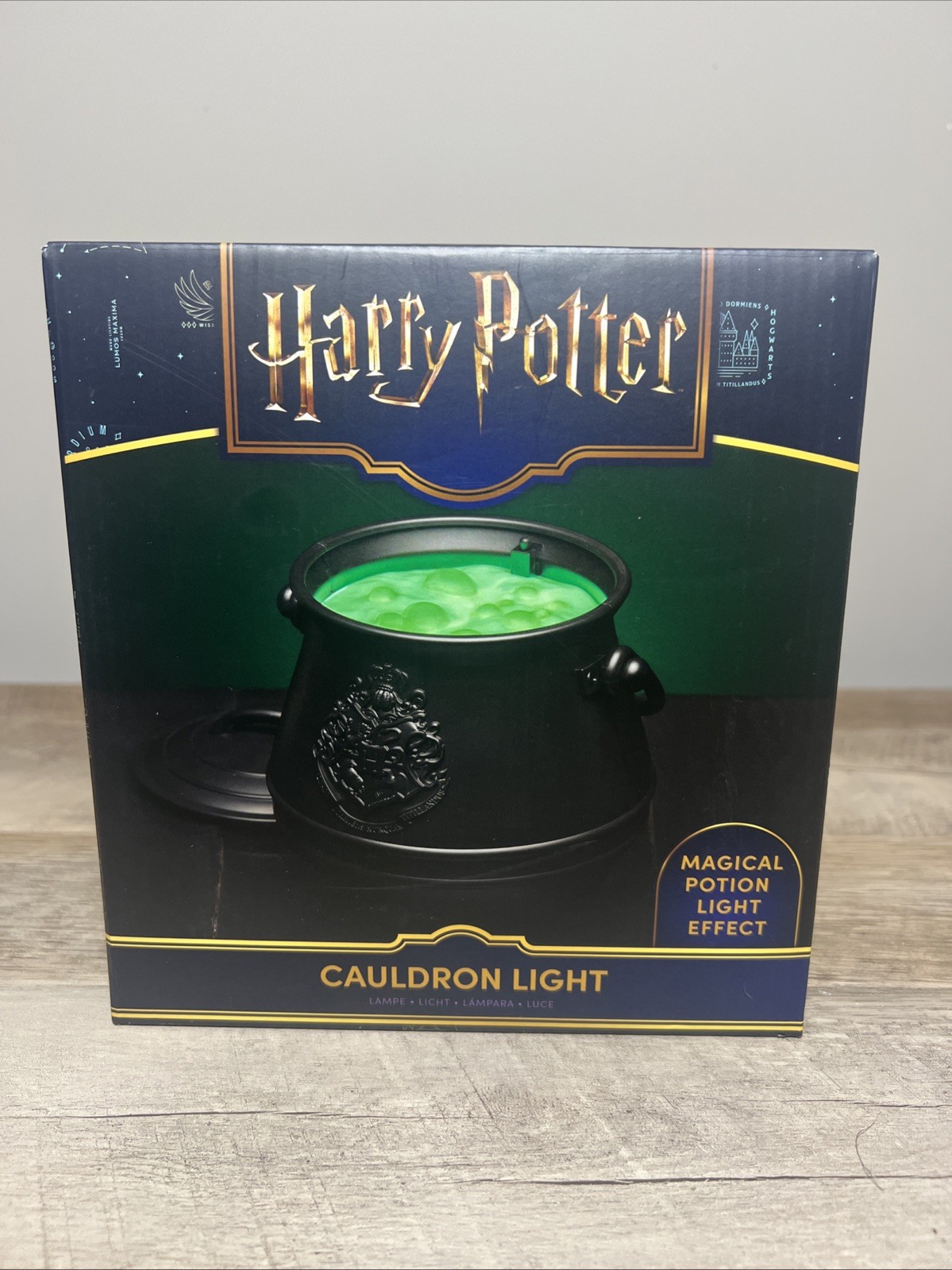 Paladone Harry Potter Cauldron Light With Magical Potion Light Effect