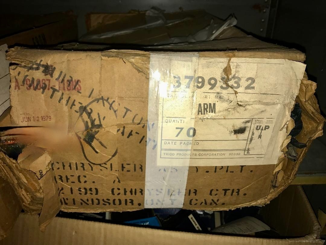 Mopar 3799026, 3799029 NOS PAIR wiper arms 1975-1979 Cordoba, Charger, Magnum
