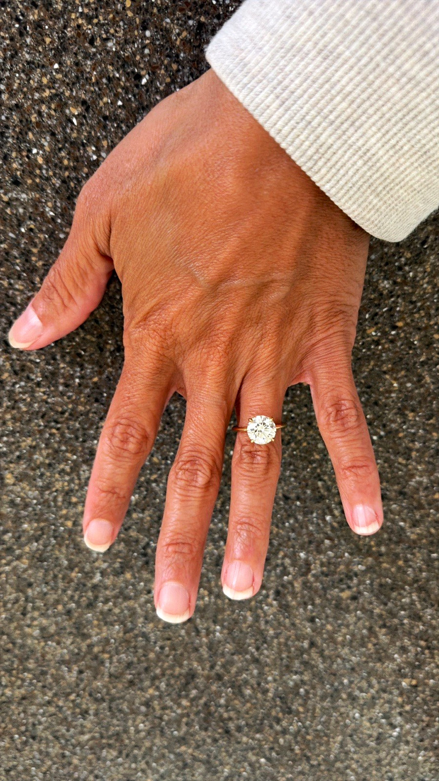 Brilliant Earth 18K Yellow Gold Engagement Ring Sz 5.    3.04ct Lab Diamond IGI