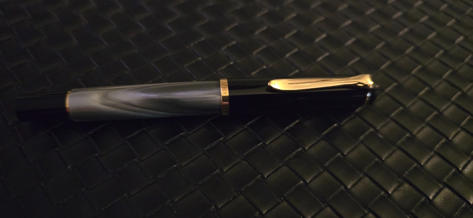 Pelikan Classic R200 Gray Marbled (New Style) Pelikan Classic R200 Gray Marbled (New Style)