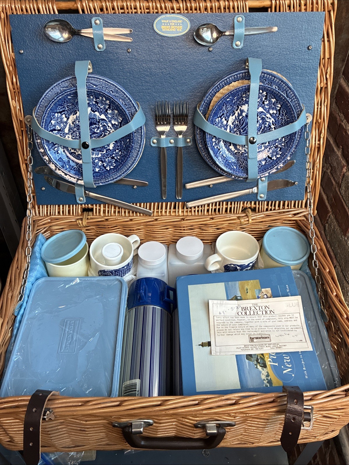 Vintage Brooks Brothers Wicker Picnic Basket Set Serves 4 Made in England Vintage Brooks Brothers Wicker Picnic Basket Set Serves 4 Made in England