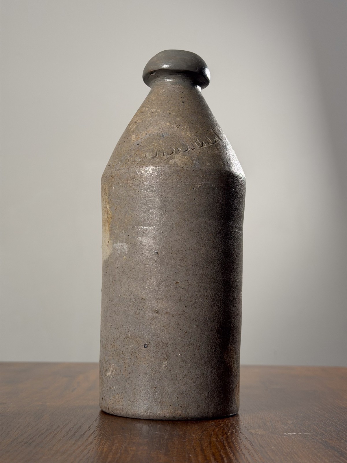ANTIQUE W.M. RUSSELL BALTIMORE STONEWARE BEER ANTIQUE W.M. RUSSELL BALTIMORE STONEWARE BEER