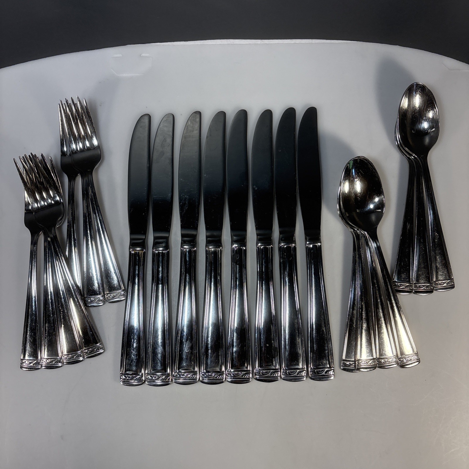 Lenox LANDMARK PLATINUM 22 Piece Lot Stainless Flatware Knife Fork Spoon