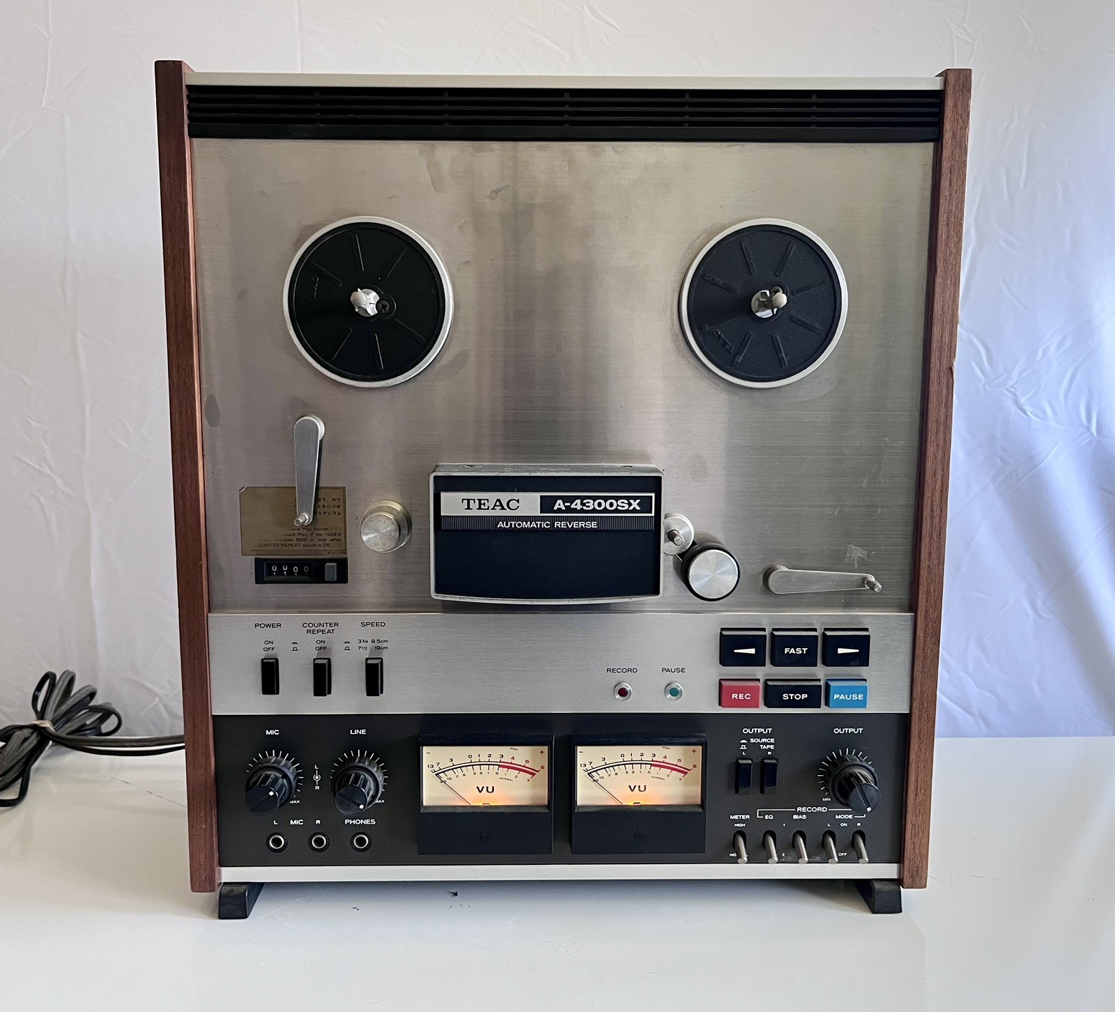 Vintage TEAC A-4300SX Stereo Reel to Reel Tape Recorder Japan FOR PARTS READ
