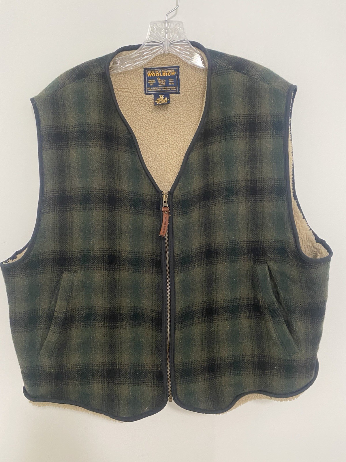 Woolrich Green Black Plaid Wool Vest Mens Size XL Sherpa Lined  EUC