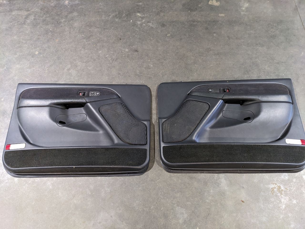 1999-06 CHEVY GMC SILVERADO SIERRA TAHOE Interior Door Trim Panels Set Da1192186