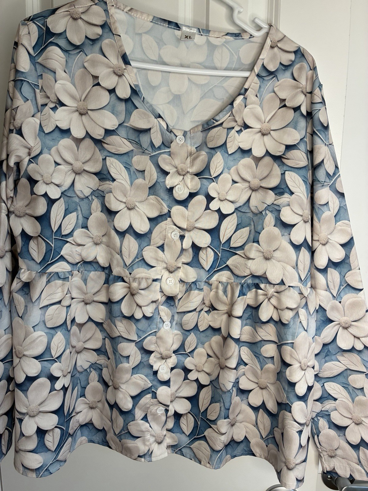 Women’s Fairy Chic Blue/White Floral V-Neck Button-Front Long Sleeve Blouse XL