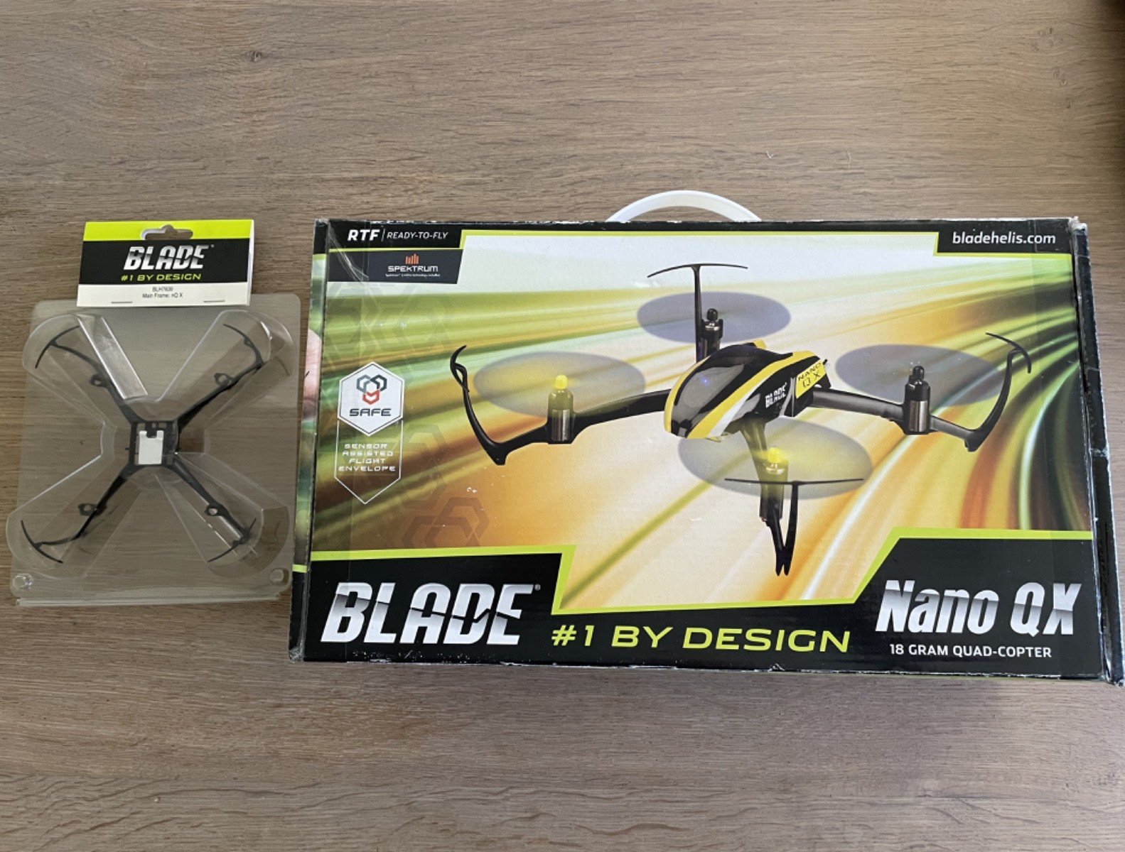Horizon Hobby Blade Nano QX 18-Gram Quad-copter RTF + Main Frame Replacement