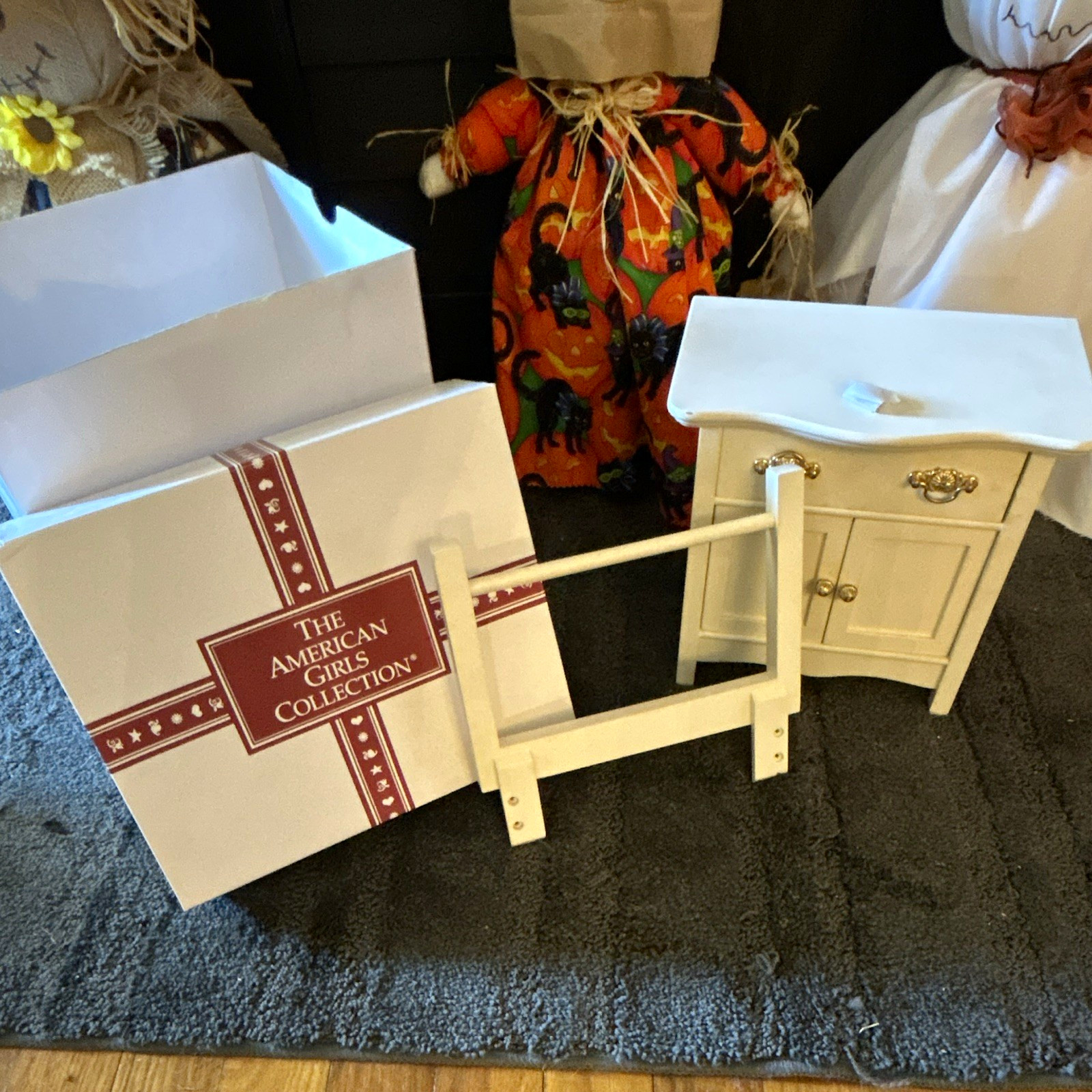 American Girl doll, pleasant company, white wood wash stand, with screws