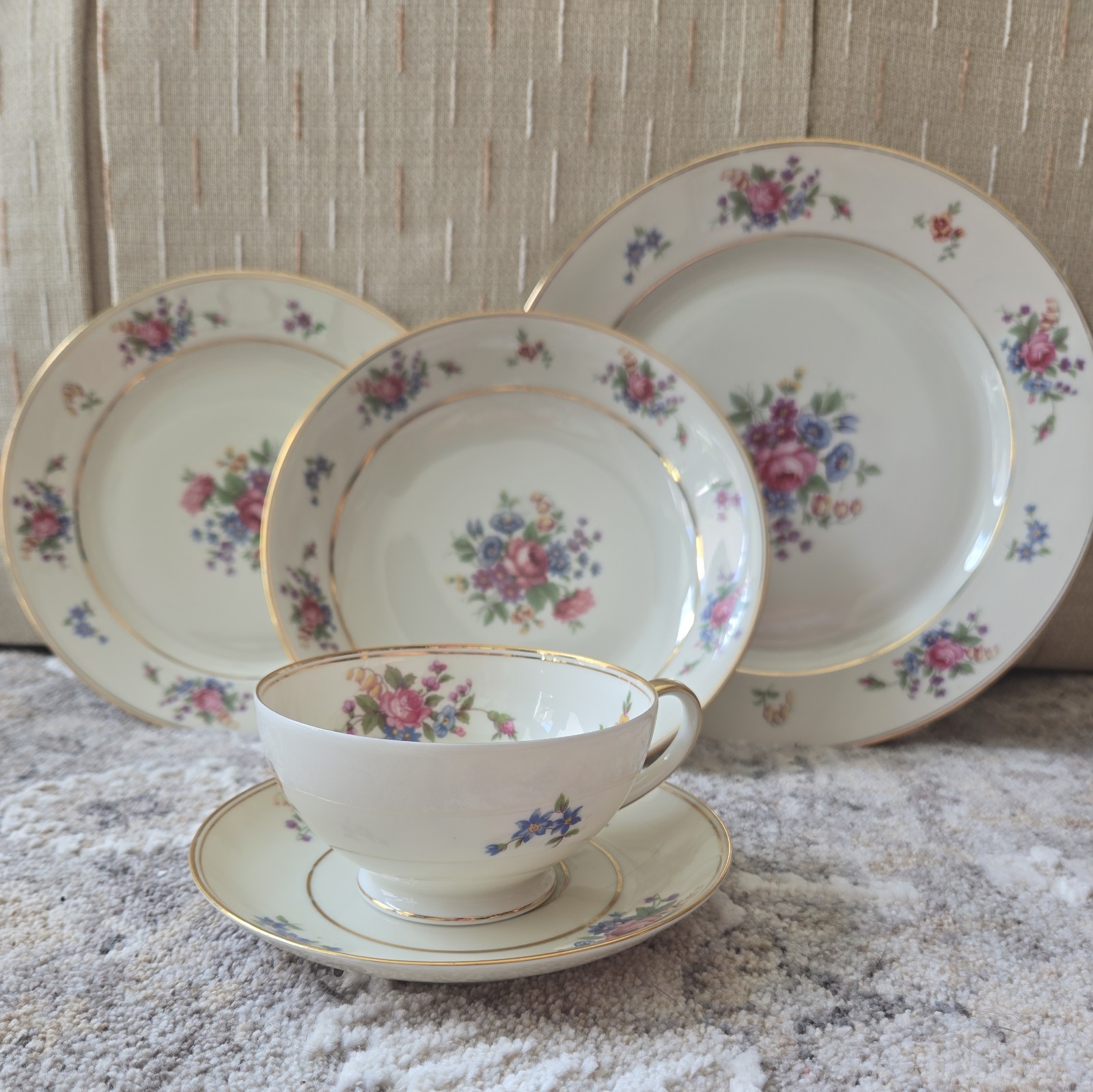 Bavaria Tirschenreuth THE QUEENS ROSE 4416 Place Setting 5 Pcs 