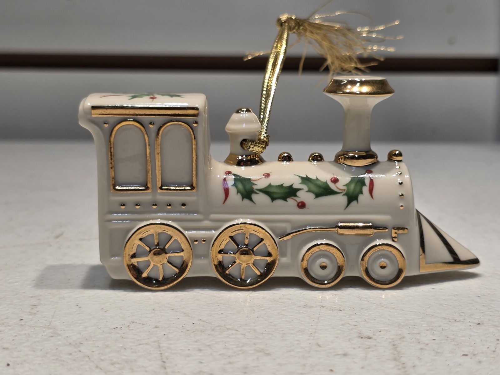 Lenox 2000 Annual Holiday Train Porcelain Ornament