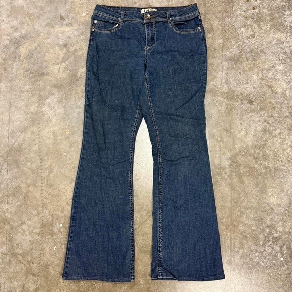 Y2K L.E.I Sophie Flare Dark Wash Jeans 30x29