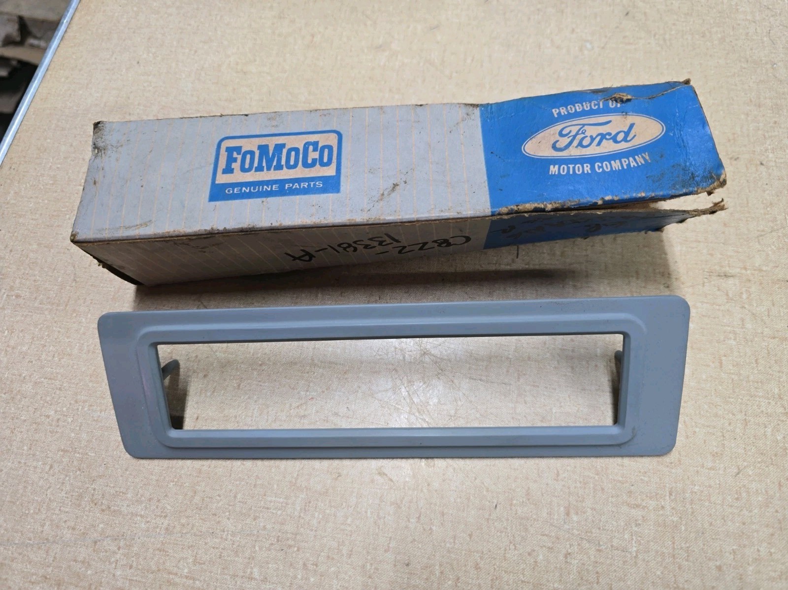 NOS 68 FORD MUSTANG SHELBY GT FASTBACK CONVERTIBLE REAR SIDE MARKER LIGHT BEZEL NOS 68 FORD MUSTANG SHELBY GT FASTBACK CONVERTIBLE REAR SIDE MARKER LIGHT BEZEL